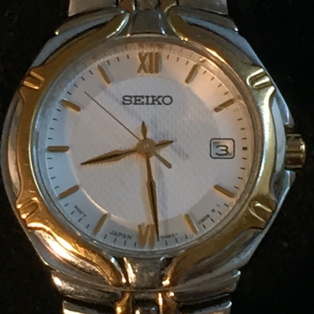 Seiko Two Tone WR Date Watch, Running.